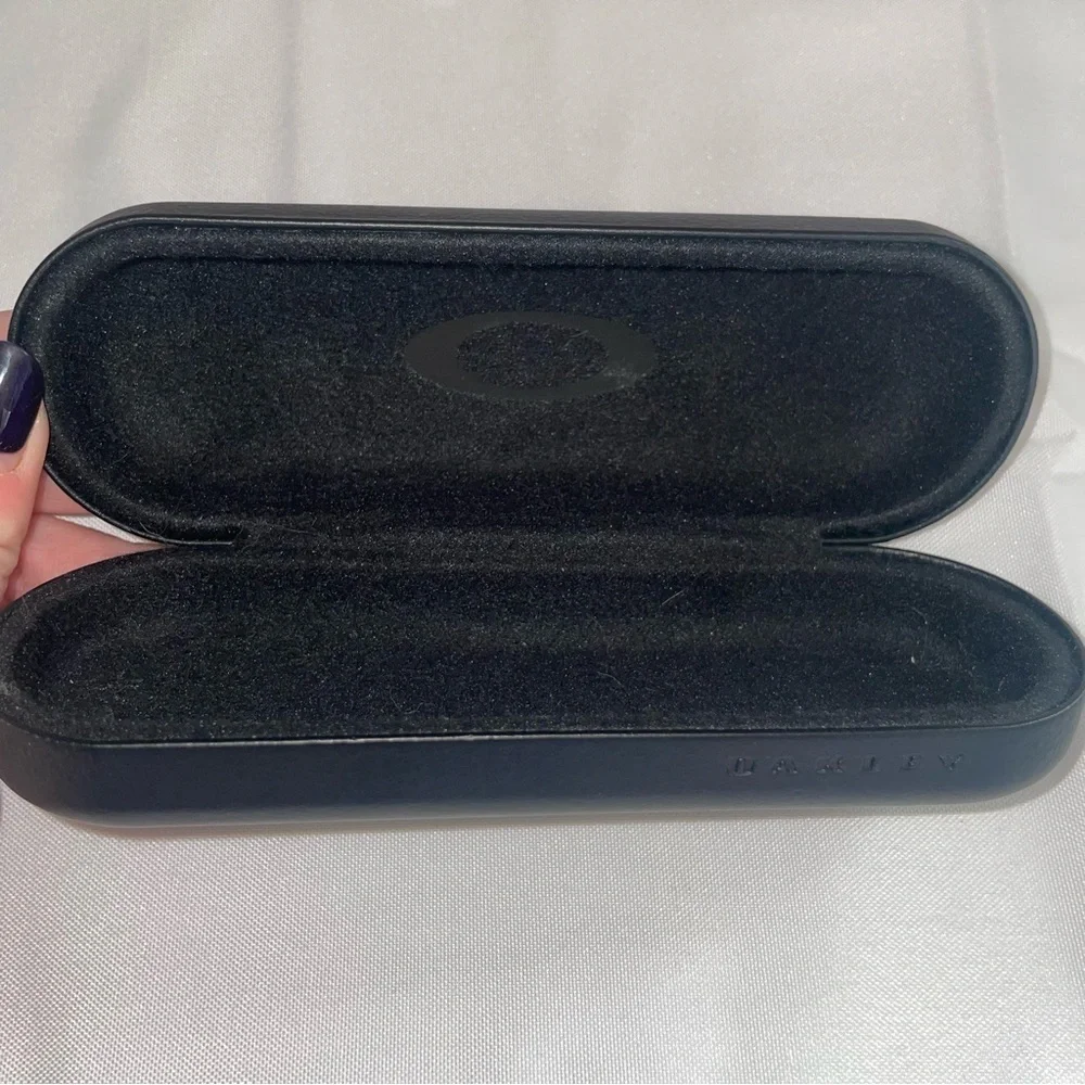 OAKLEY BLACK SMALL AUTHENTIC CLAMSHELL EYEGLASSES HARD CASE